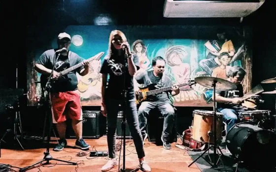 Live bands are famous fixtures of the Cebu nightlife