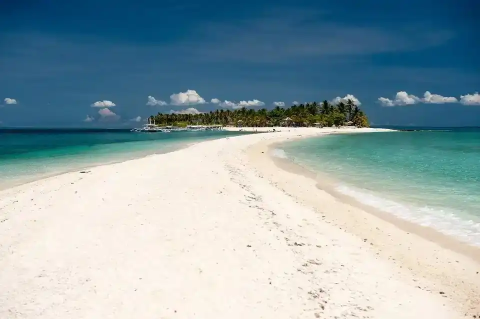 picture-perfect view of sandbars in Cebu