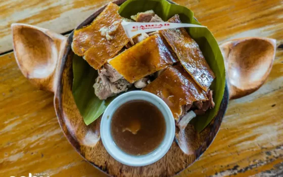 Lechon meal with plate shaped like a pig at the House of Lechon