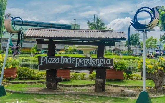 Signage of the Plaza Independencia