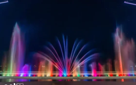Colorful dancing fountain at the IL Corso