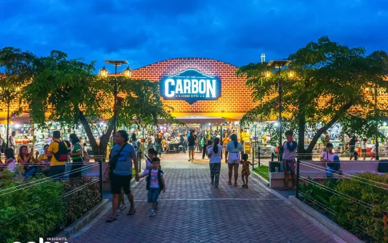 Entrance of the Barracks Hawker Center at the Carbon Market
